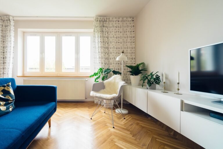 Home Decor Trends That Transform Small Spaces