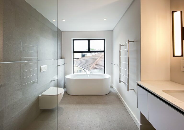 Bathroom with a bathtub and sink